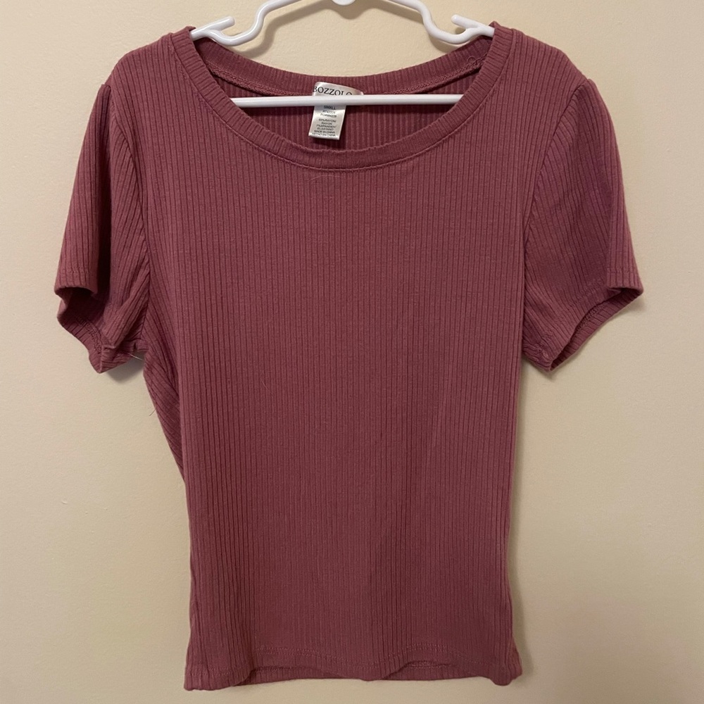 Dark pink short sleeve top